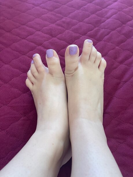 Naakte gelekte OnlyFans-foto van Aphroditemagicfeet