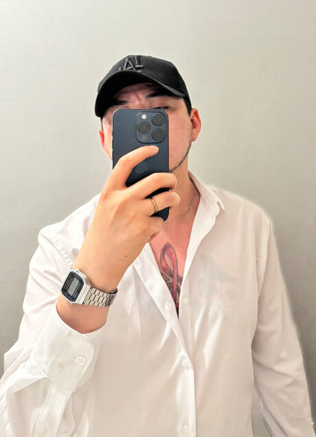 Naakte gelekte OnlyFans-foto van Rodrigo