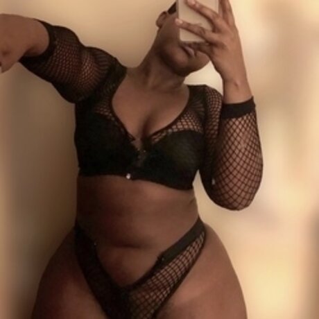 Naakte gelekte OnlyFans-foto van Lola