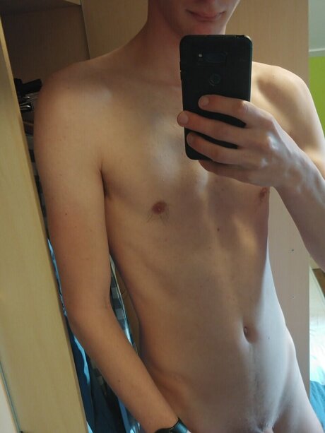 Naakte gelekte OnlyFans-foto van George