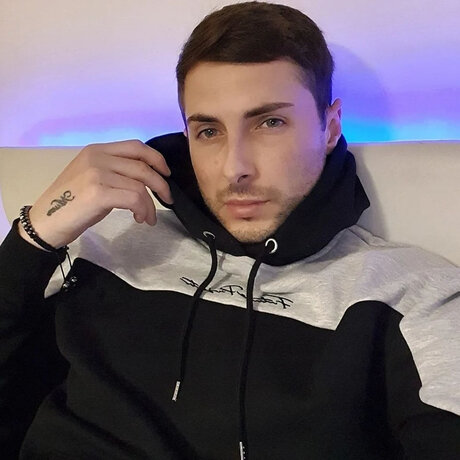 Naakte gelekte OnlyFans-foto van Billj