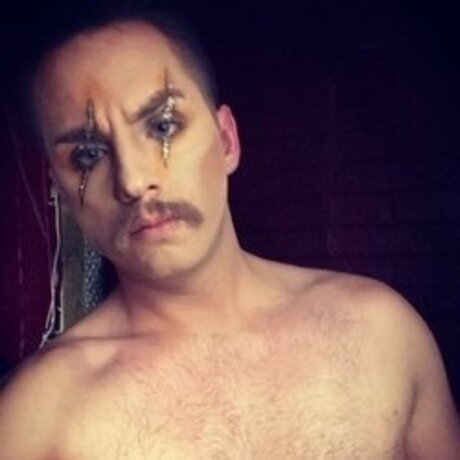 Naakte gelekte OnlyFans-foto van Daddy Dixon