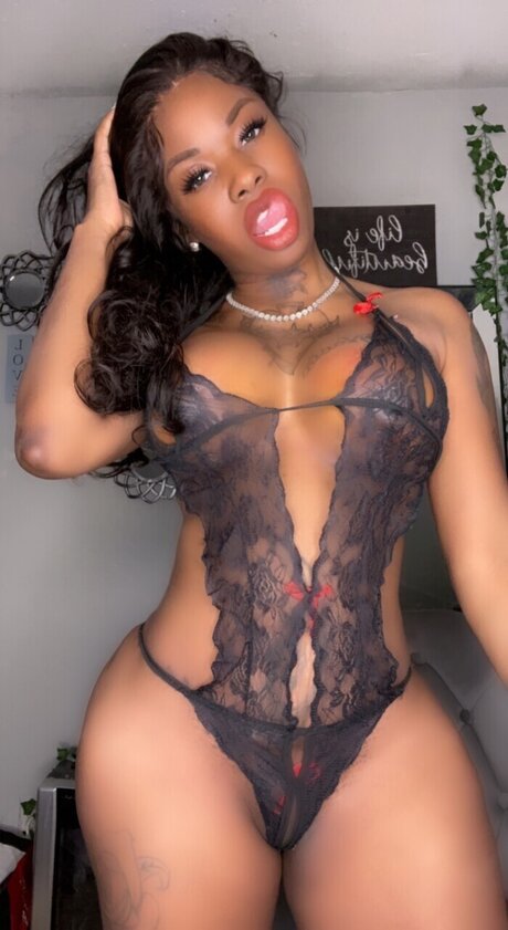 Naakte gelekte OnlyFans-foto van Unknown