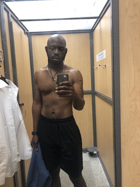 Naakte gelekte OnlyFans-foto van Gumbosa