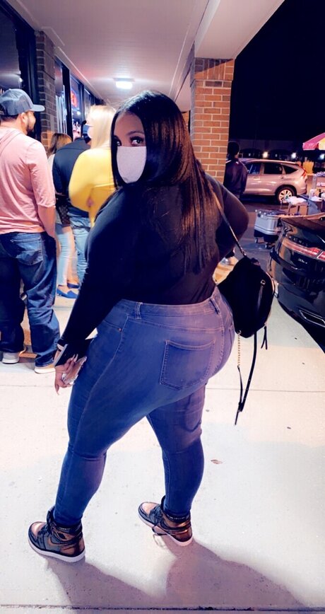 Naakte gelekte OnlyFans-foto van Lanegra2323