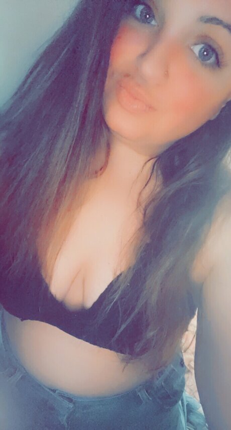 Naakte gelekte OnlyFans-foto van Ericaanne