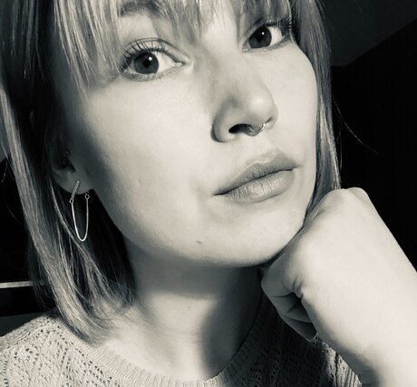 Naakte gelekte OnlyFans-foto van Livia Lovegood