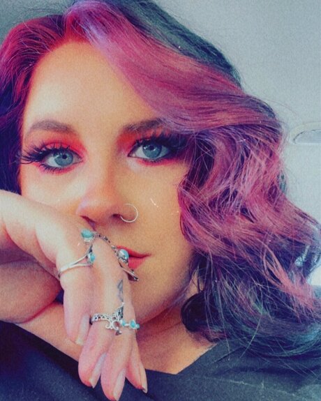 Naakte gelekte OnlyFans-foto van Peaches108