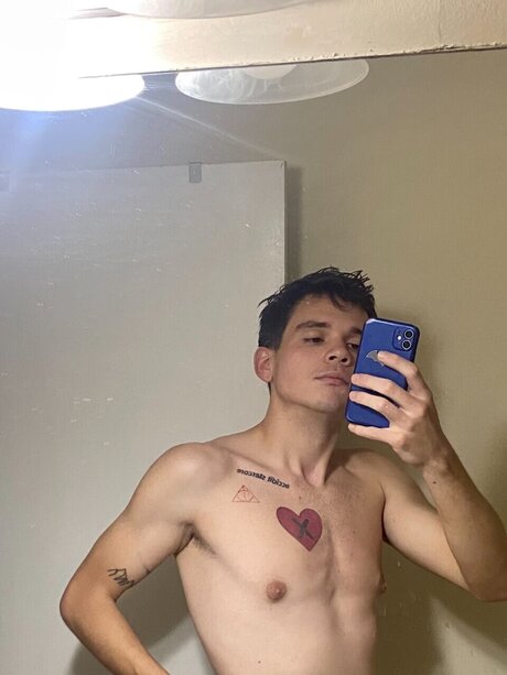 Naakte gelekte OnlyFans-foto van A