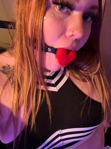 Naakte gelekte OnlyFans-foto van Angelbby