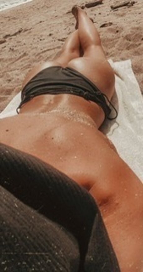 Naakte gelekte OnlyFans-foto van Jessy