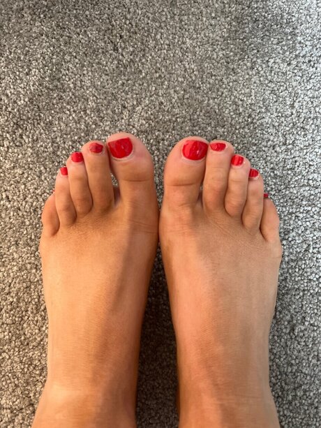 Naakte gelekte OnlyFans-foto van Fancy Feet