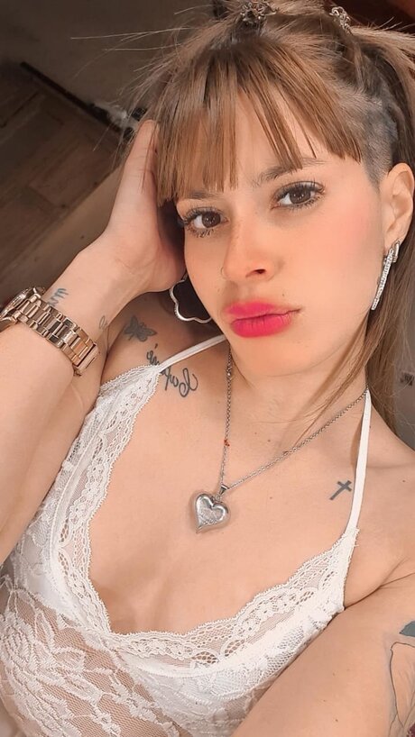 Naakte gelekte OnlyFans-foto van Irina