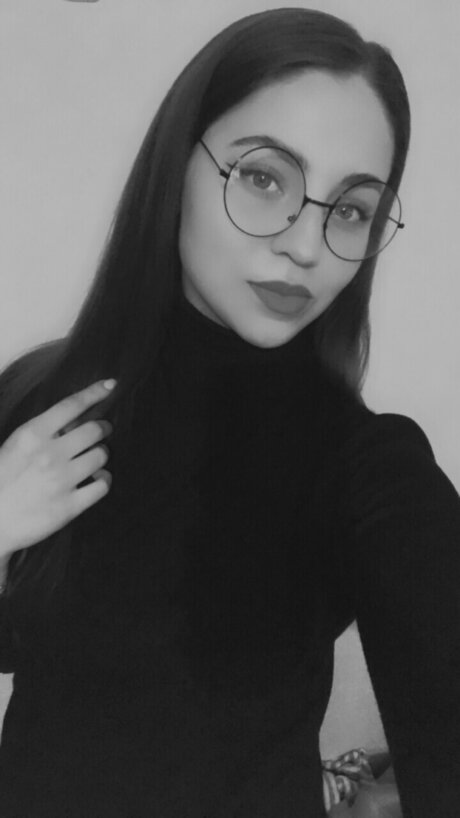 Naakte gelekte OnlyFans-foto van Daryavip