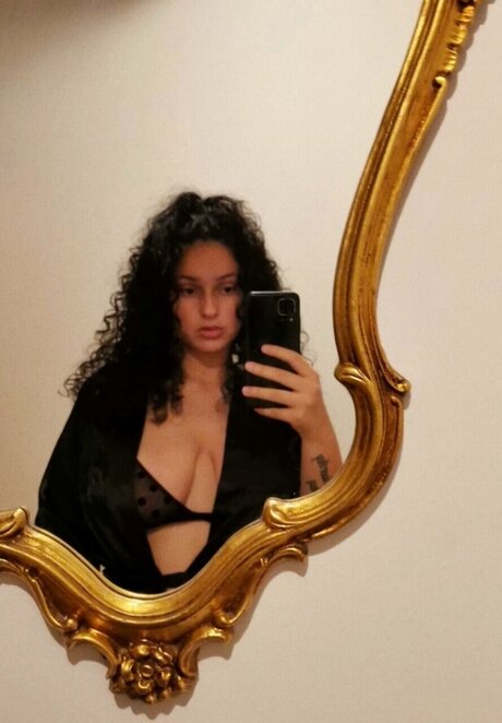 Naakte gelekte OnlyFans-foto van Vannahncb