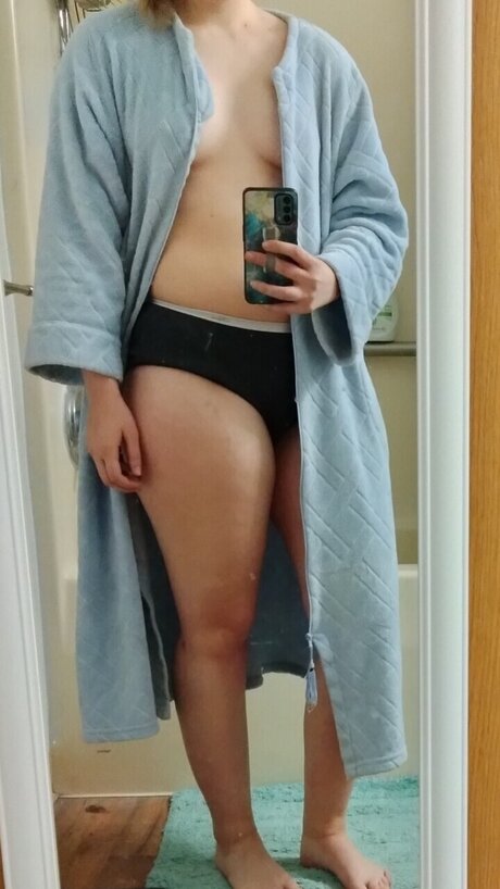 Naakte gelekte OnlyFans-foto van Tabitha