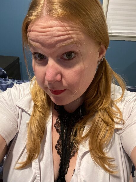 Naakte gelekte OnlyFans-foto van Ginger