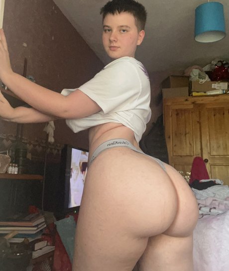 Naakte gelekte OnlyFans-foto van Ofscarll