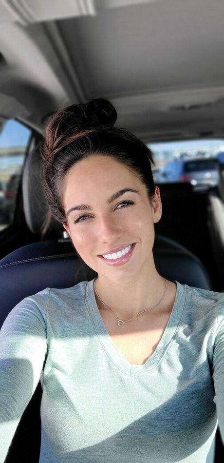 Naakte gelekte OnlyFans-foto van Arianna Marie