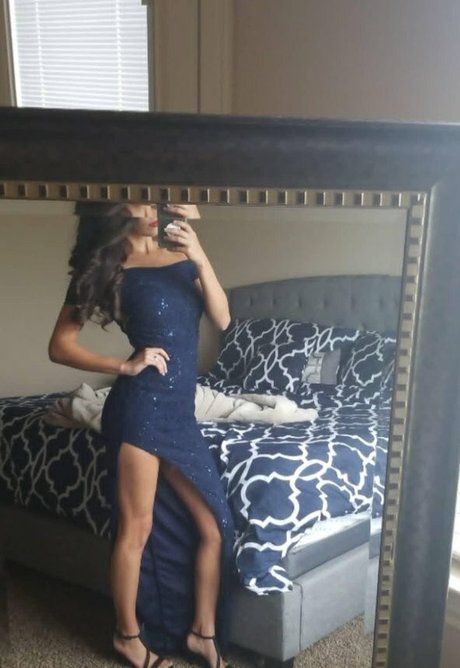 Naakte gelekte OnlyFans-foto van Arianna Marie