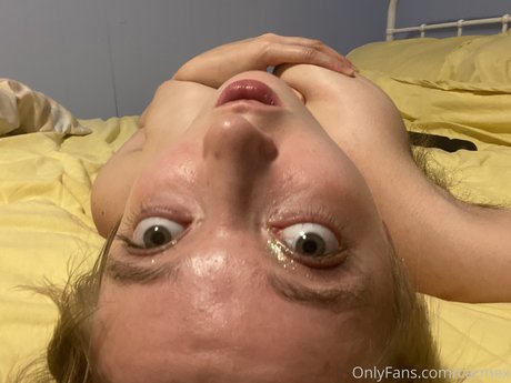 Naakte gelekte OnlyFans-foto van Carmex