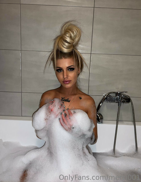 Naakte gelekte OnlyFans-foto van Balazs Mercedesz