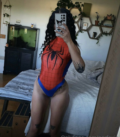 Naakte gelekte OnlyFans-foto van Perfexia