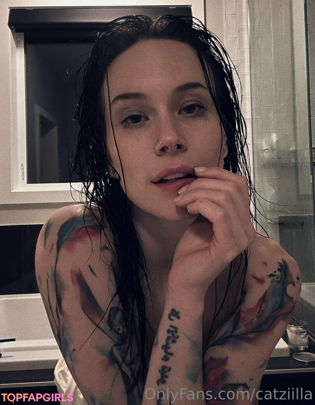 Naakte gelekte OnlyFans-foto van Catziilla #1308