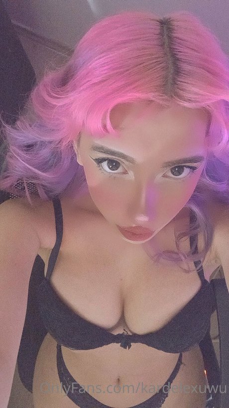 Naakte gelekte OnlyFans-foto van Kardelex