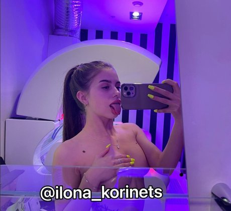 Naakte gelekte OnlyFans-foto van Ilona Korinets