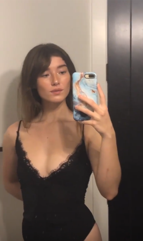 Naakte gelekte OnlyFans-foto van Brooklyn Babe