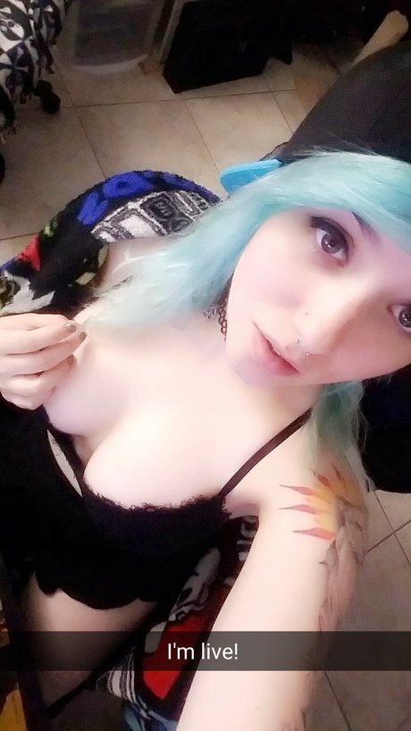 Naakte gelekte OnlyFans-foto van Teal Targaryen