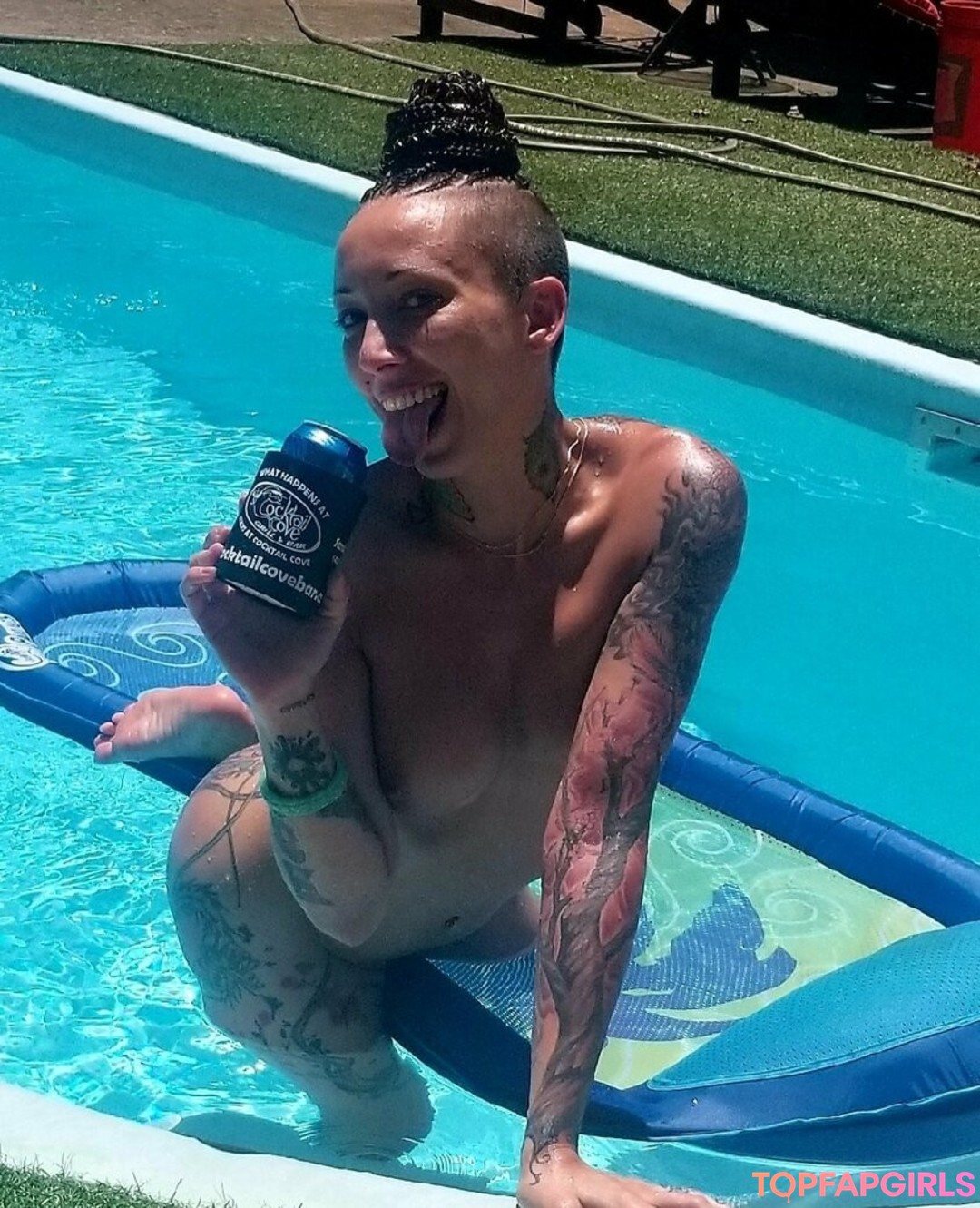 Naakte gelekte OnlyFans-foto van Bella Bellz #1377