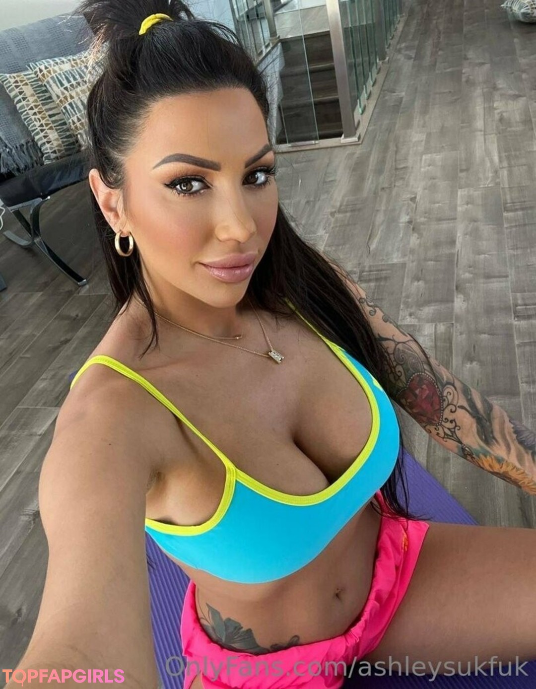 Naakte gelekte OnlyFans-foto van Ashley Suk Fuk #1111