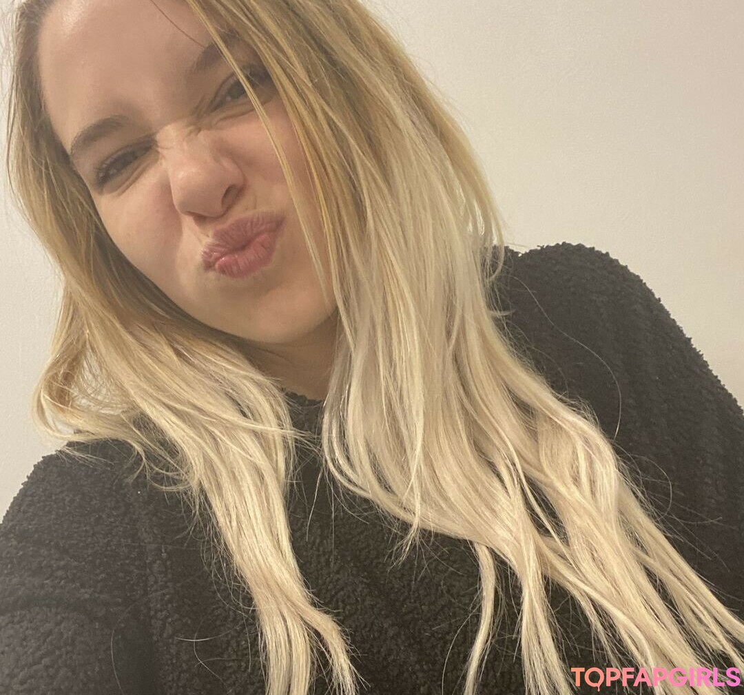 Naakte gelekte OnlyFans-foto van Samantha Flair #1407