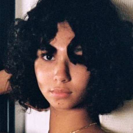 Naakte gelekte OnlyFans-foto van Maia Serena