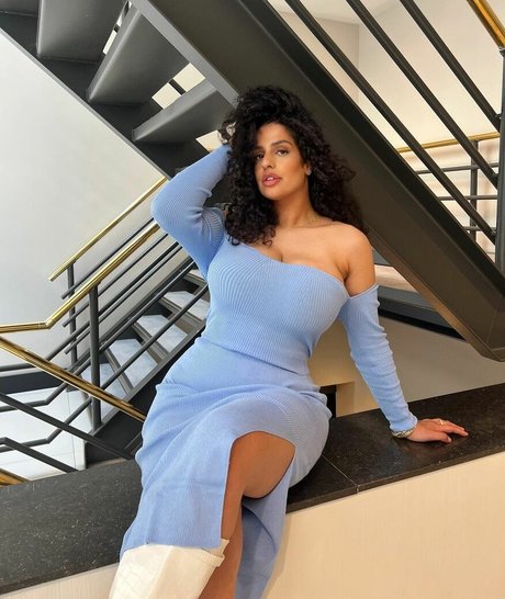 Naakte gelekte OnlyFans-foto van Annamaria