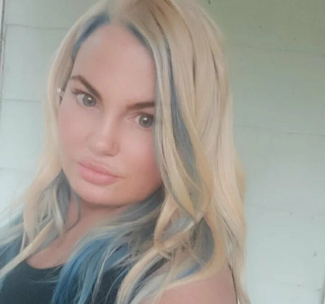 Naakte gelekte OnlyFans-foto van Mandajosh