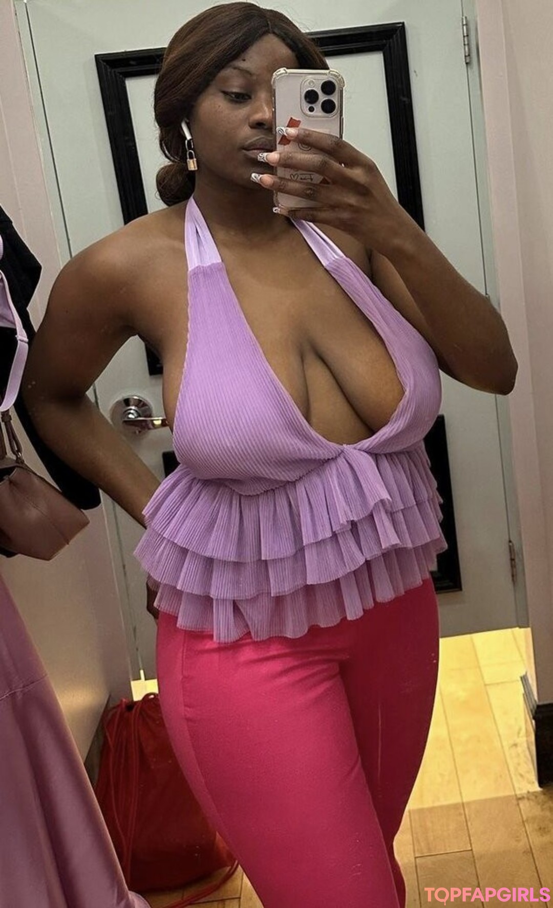 Naakte gelekte OnlyFans-foto van Stylebyambre Ig #2 Naakte gelekte OnlyFans-foto van Stylebyambre Ig #2