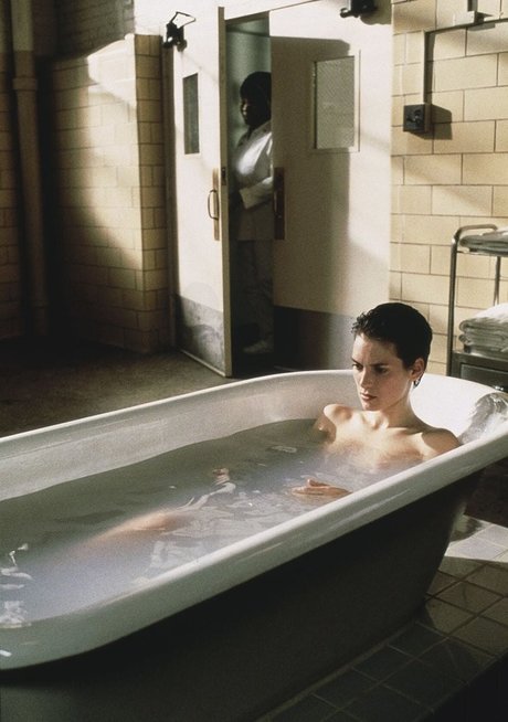 Naakte gelekte OnlyFans-foto van Winona Ryder