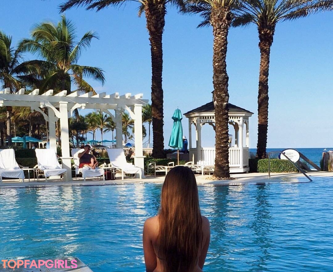 Naakte gelekte OnlyFans-foto van Elizabeth M #33 Naakte gelekte OnlyFans-foto van Elizabeth M #33