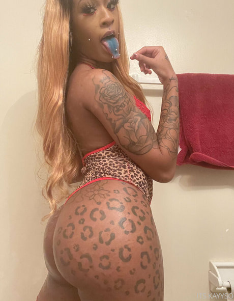Naakte gelekte OnlyFans-foto van Kayyso