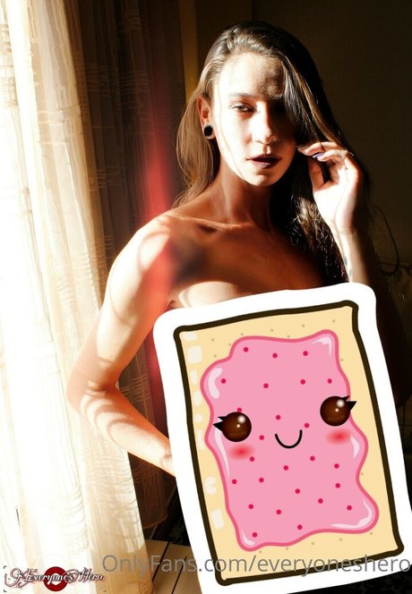 Naakte gelekte OnlyFans-foto van Everyoneshero