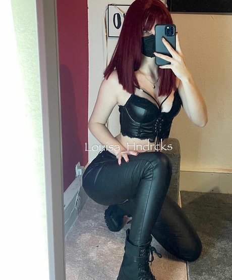 Naakte gelekte OnlyFans-foto van Xxlouisafxx