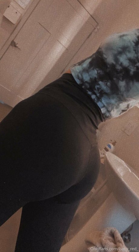 Naakte gelekte OnlyFans-foto van Babyred