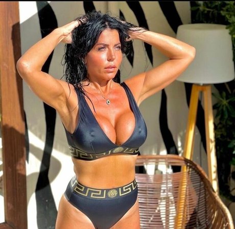 Naakte gelekte OnlyFans-foto van Elsa Marra