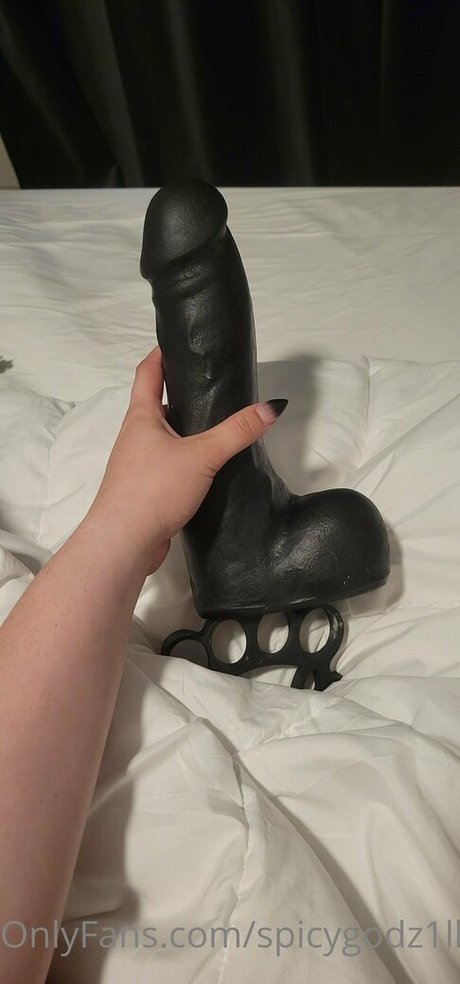Naakte gelekte OnlyFans-foto van Thespicyorange