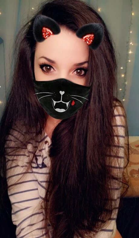 Naakte gelekte OnlyFans-foto van Kitkatterson