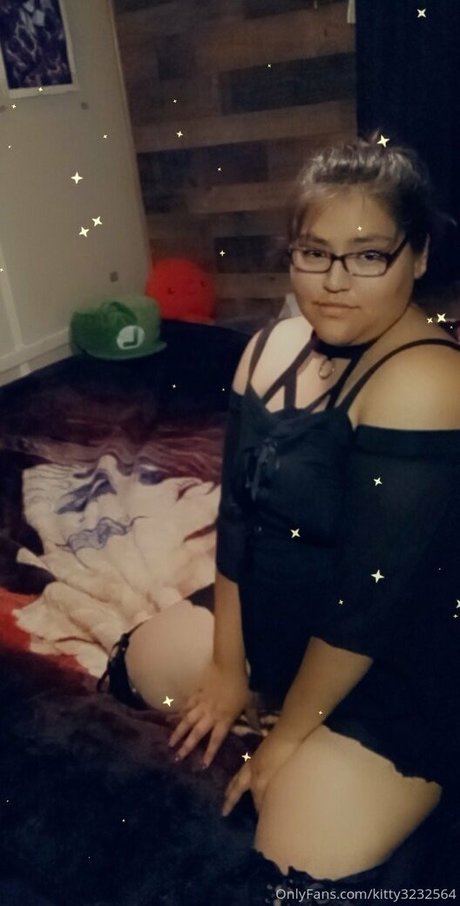 Naakte gelekte OnlyFans-foto van Kitty3232564