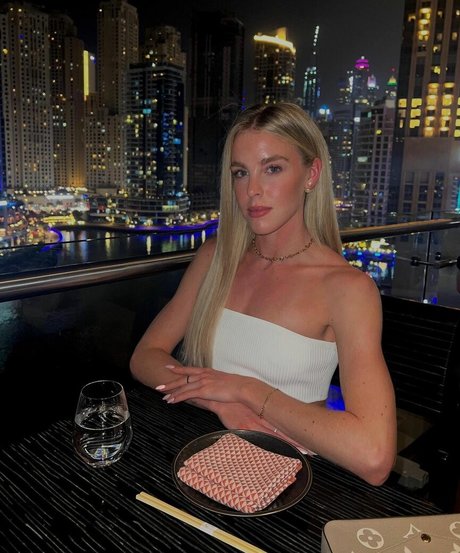 Naakte gelekte OnlyFans-foto van Keely Hodginkinson